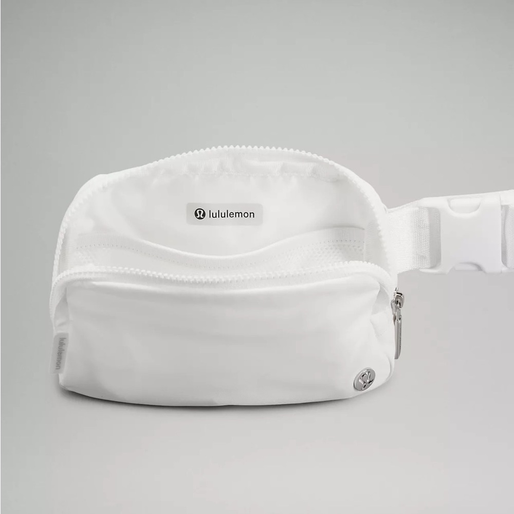 BRAND NEW Lululemon Everywhere Belt Bag 1L, White